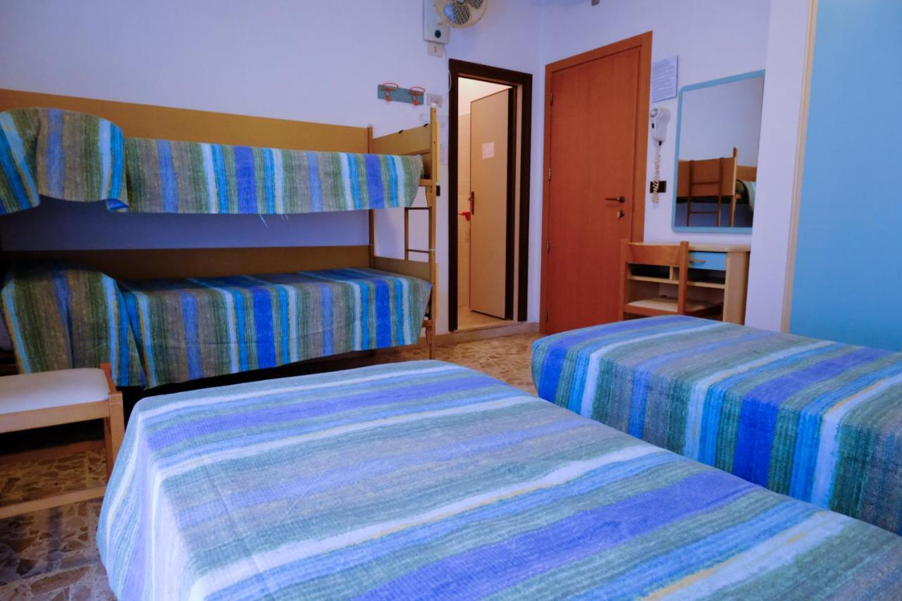 Hotel Chiara Rimini Eksteriør bilde