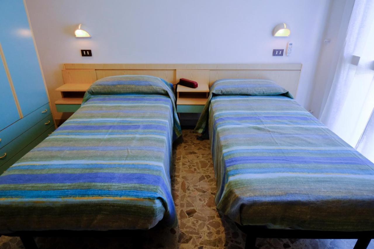 Hotel Chiara Rimini Eksteriør bilde